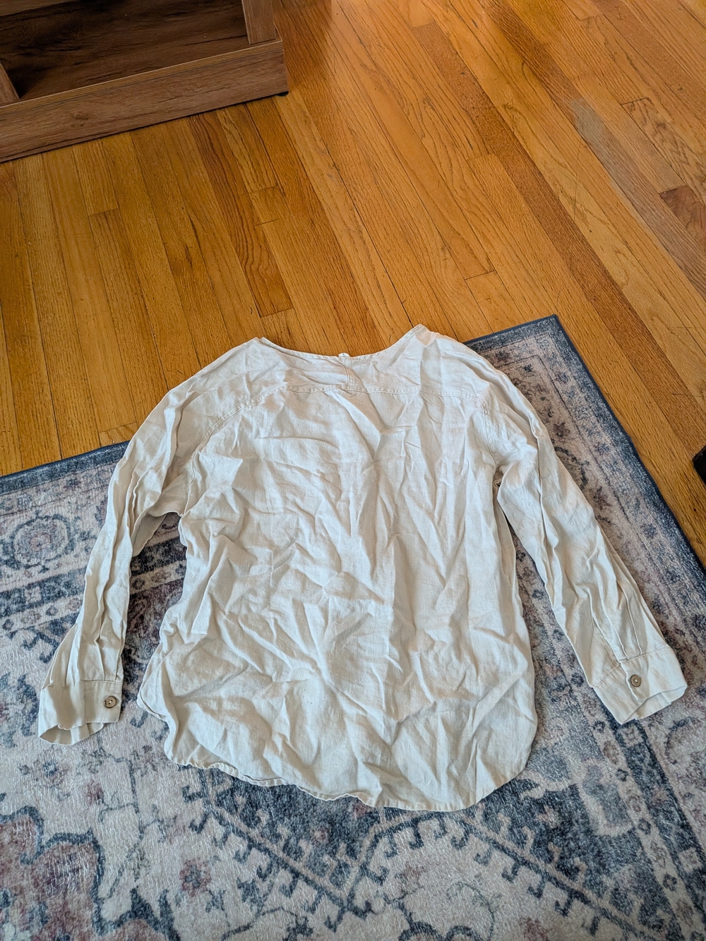 Relaxed Ivory Button-Front Women’s Shirt - Picture 3 of 3